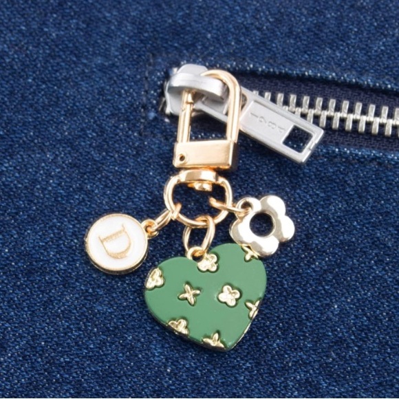Stylish Keychain - Picture 4 of 5